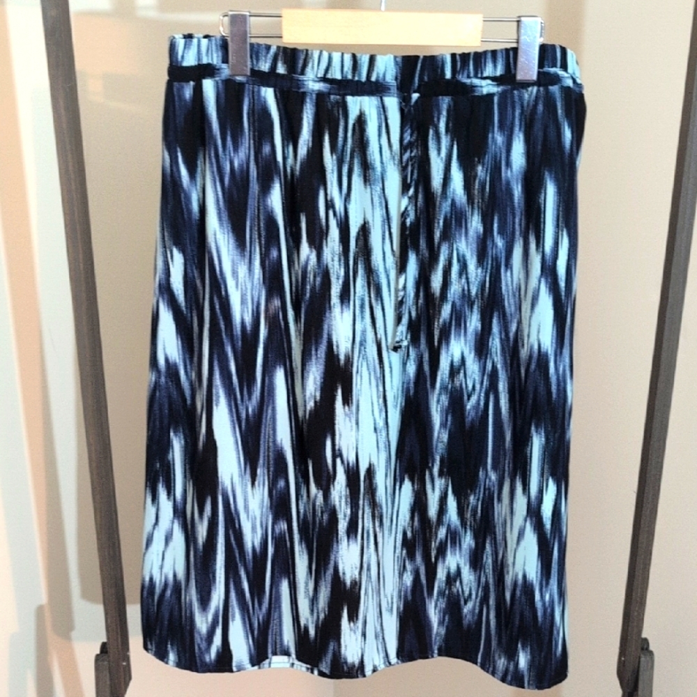 Fourteenth Place| Stylish Blue Tie Dye Like Patterned Skirt